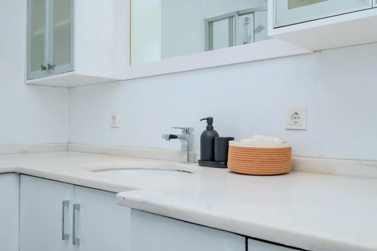 Bosphorus View With Spacious 3 Bedrooms Istanbul Apartment