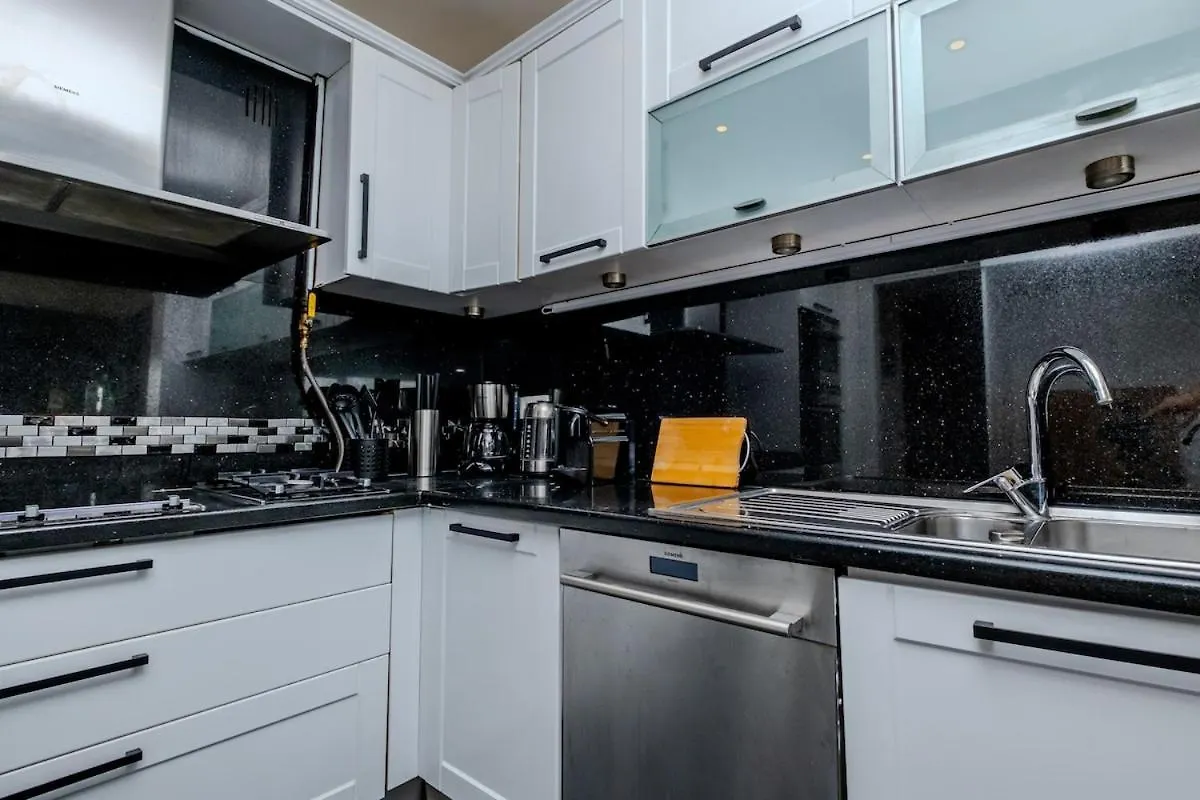 Apartment Bosphorus View With Spacious 3 Bedrooms Istanbul