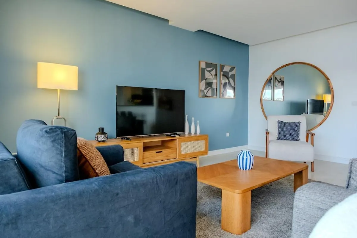 Bosphorus View With Spacious 3 Bedrooms Istanbul