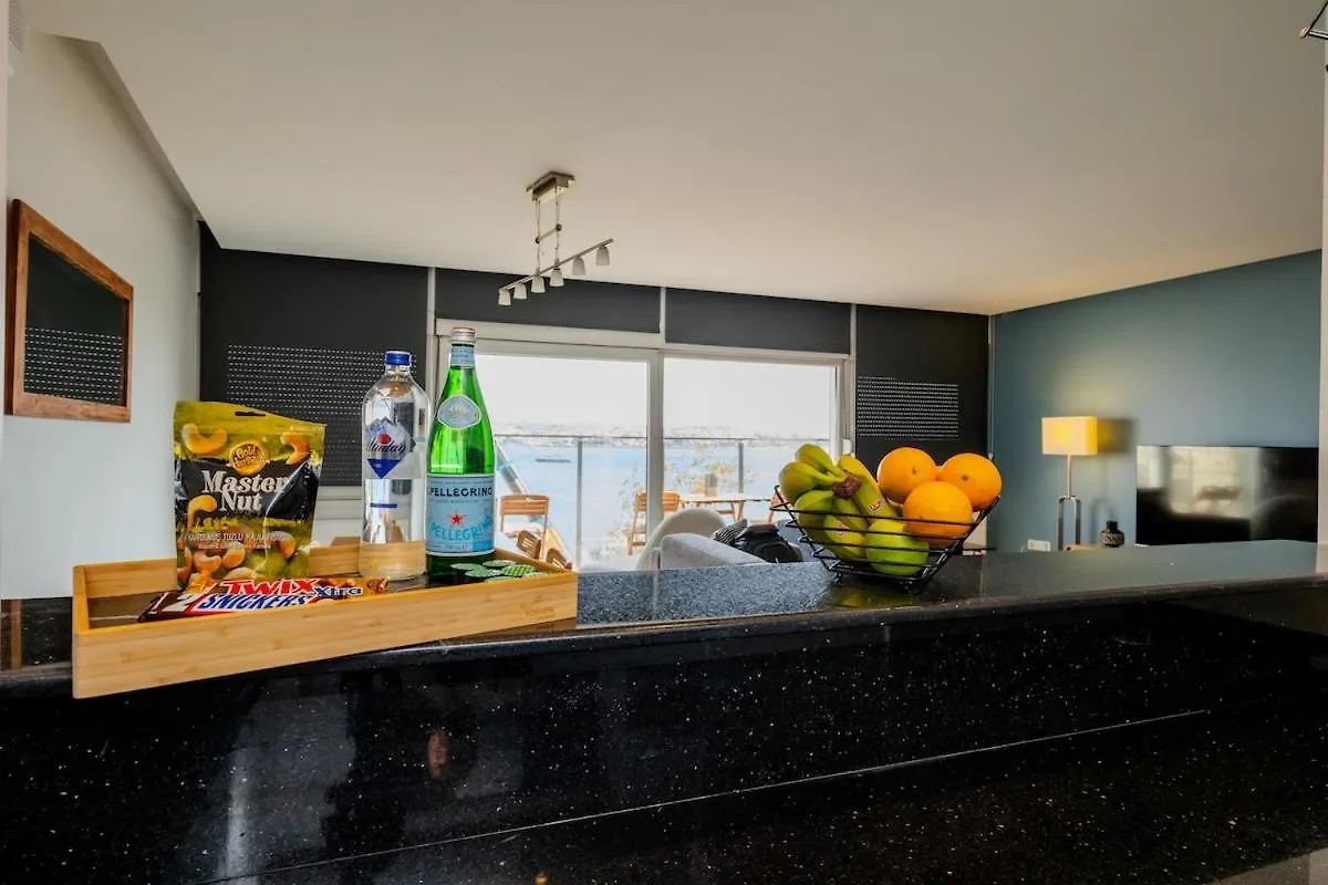 Bosphorus View With Spacious 3 Bedrooms Istanbul Turkey
